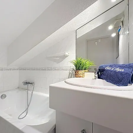 Appartement Le Corot By Interhome Saint Aygulf